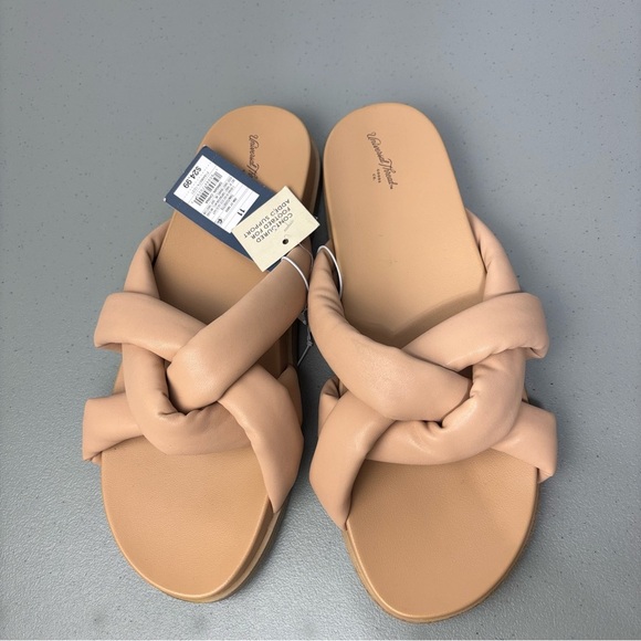Universal Thread Women's Slip On Slides Sandals Neutral Size 11 NWT Woven - Picture 1 of 7